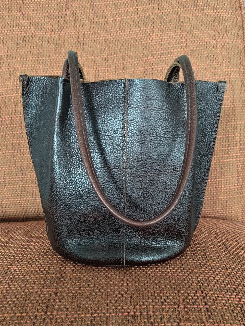 Portland Leather 'Almost Perfect' Devan Bucket Tote In Coldbrew (Classic Size)
